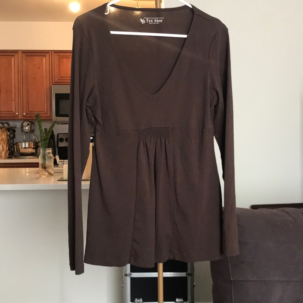 Brown V-neck long sleeve shirt